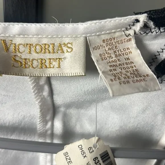 Vintage NWT Victoria’s Secret Gold Level Two Piece Lingerie Set Size Medium
